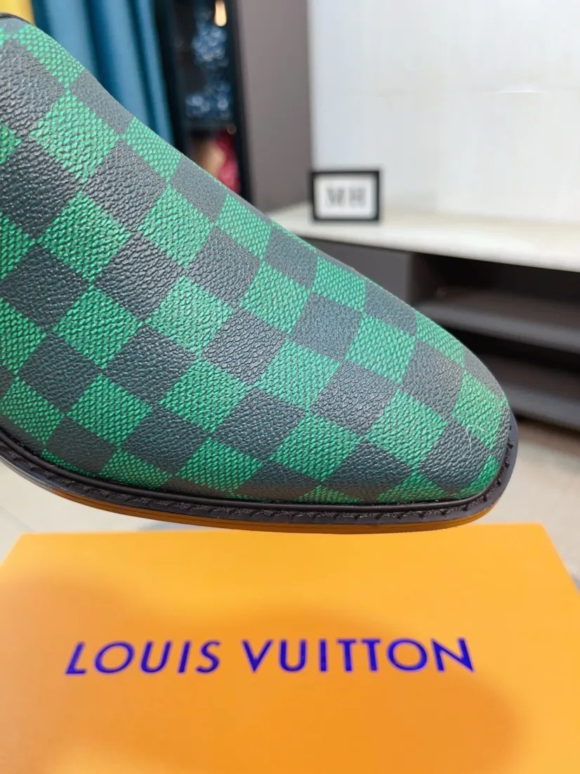 Ex-factory price 720🌹🌹High version [LV] Louis Vuitton's popular casual leather shoes🎖Fashionable and elegant🎖🎖Material: Original imported open-edge beaded cowhide, washed cowhide leather lining, original open-molded rubber outsole, high-end and classy, ​​elegant quality, instantly transforming into a handsome man ❤❤Standard\nNumber: 38-44